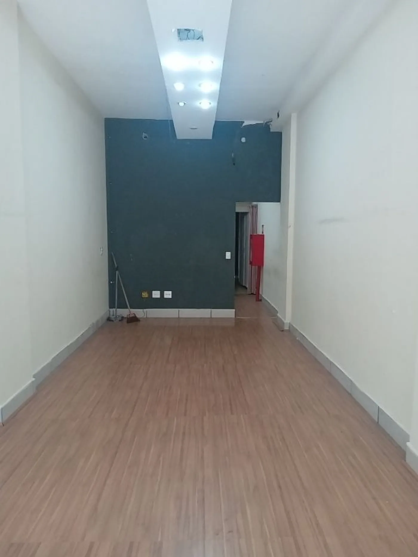Alugar Comercial / Loja em Rio de Janeiro R$ 2.300,00 - Foto 2