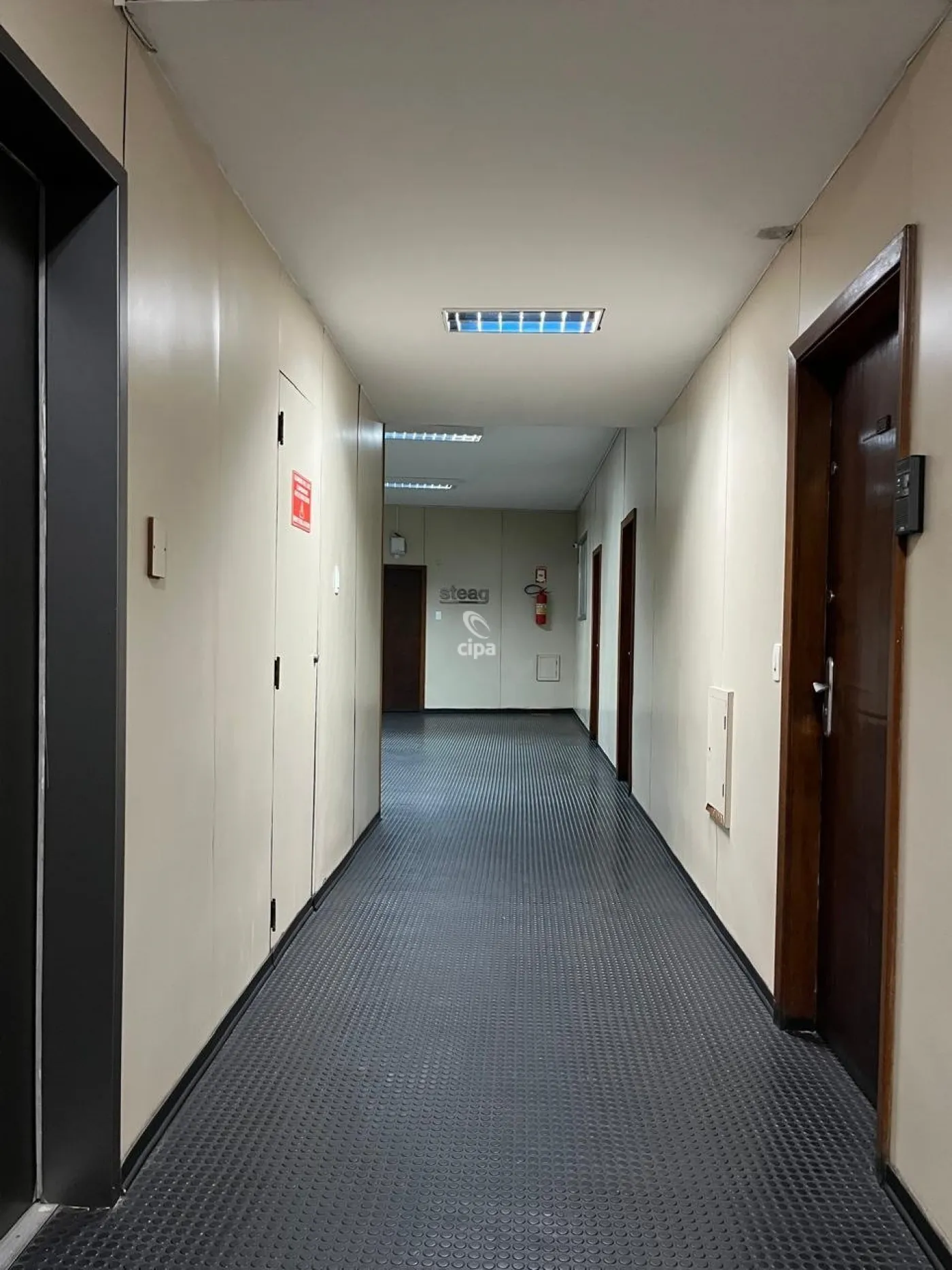 Comprar Comercial / Sala em Rio de Janeiro R$ 120.000,00 - Foto 10