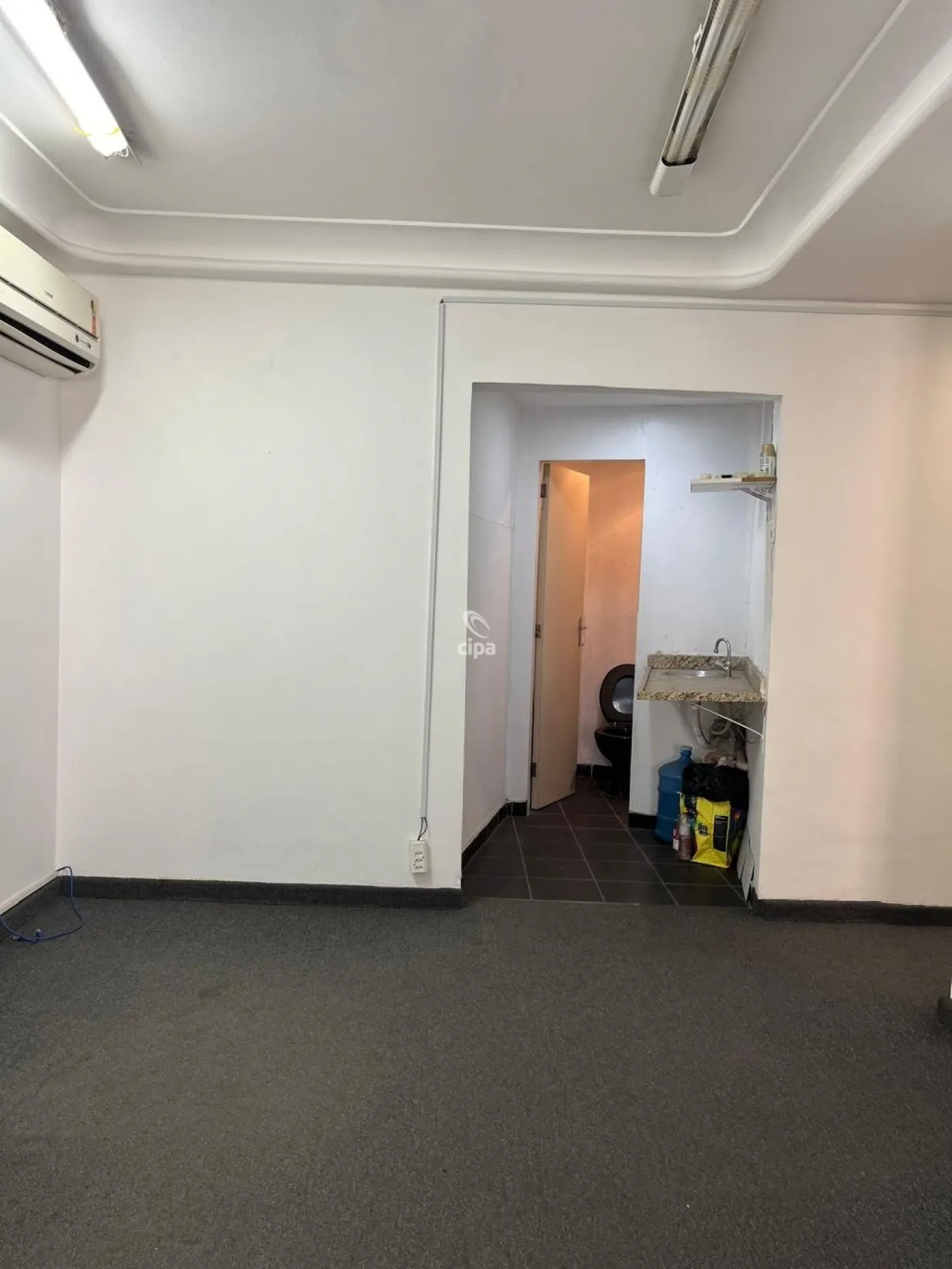 Comprar Comercial / Sala em Rio de Janeiro R$ 85.000,00 - Foto 7
