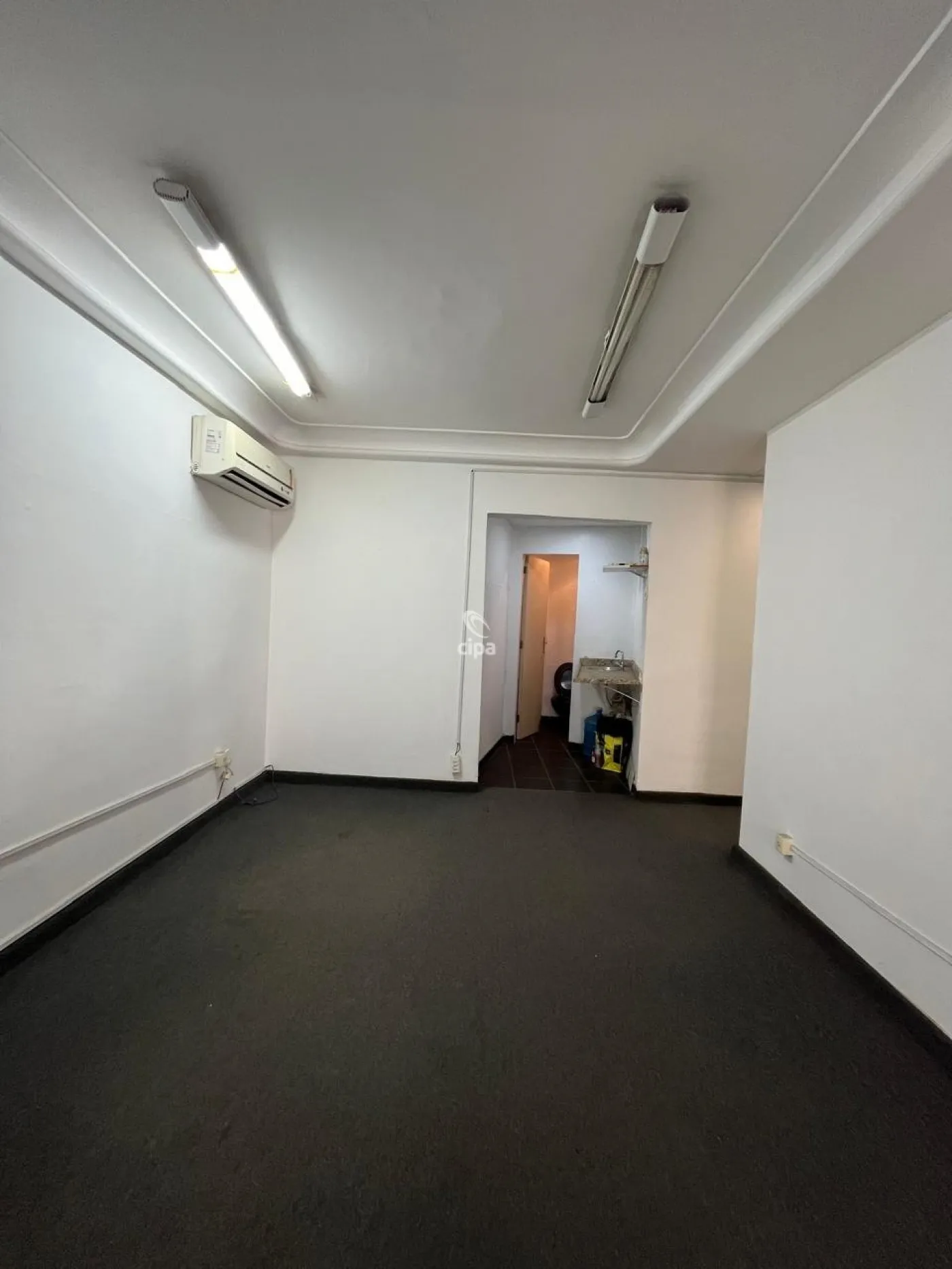Comprar Comercial / Sala em Rio de Janeiro R$ 85.000,00 - Foto 15