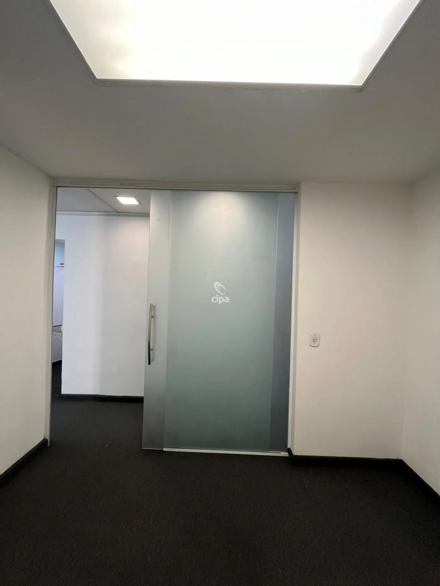Comprar Comercial / Sala em Rio de Janeiro R$ 85.000,00 - Foto 18