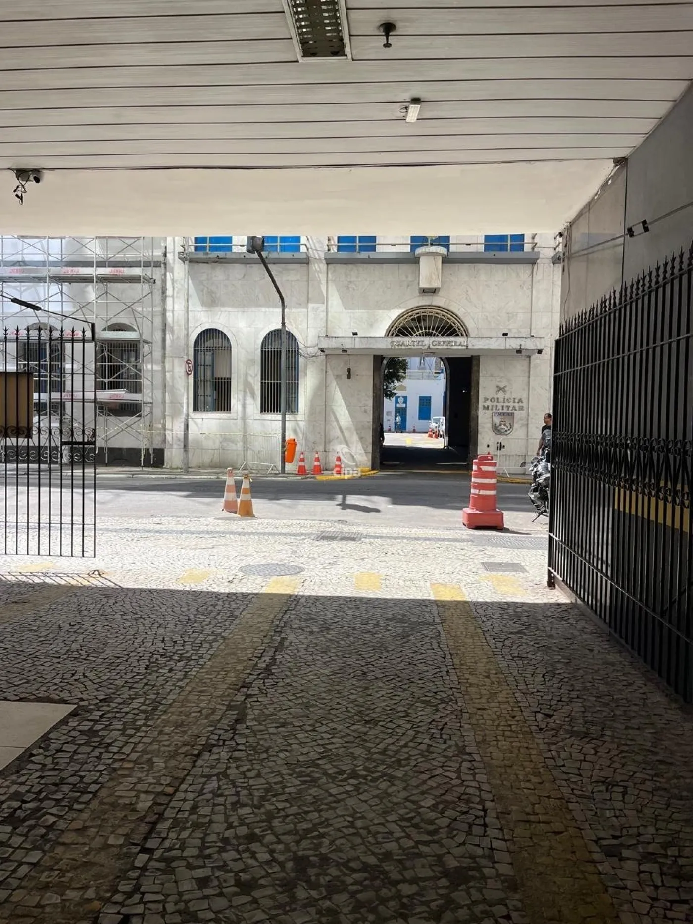 Comprar Comercial / Box em Rio de Janeiro R$ 10.000,00 - Foto 9