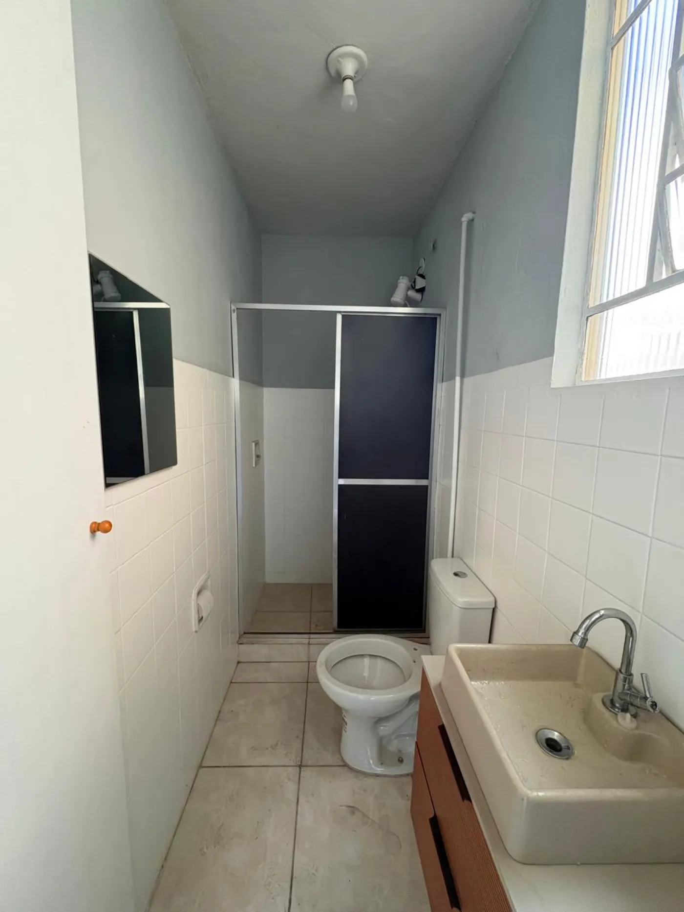 Banheiro Alugar Apartamento / Padrão em São João de Meriti R$ 1.000,00 - Foto 9