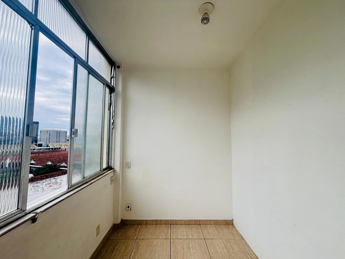 Alugar Apartamento / Padrão em Rio de Janeiro R$ 1.000,00 - Foto 11